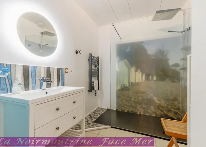 Les Bains De Vendee *